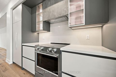 Photo 13 at 157 Aldercrest Avenue, Alderwood, Toronto
