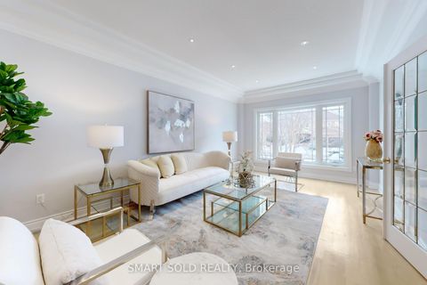 Photo 4 at 31 Black Walnut Crescent, Langstaff, Richmond Hill