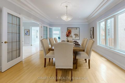 Photo 5 at 31 Black Walnut Crescent, Langstaff, Richmond Hill
