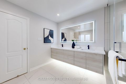 Photo 22 at 31 Black Walnut Crescent, Langstaff, Richmond Hill