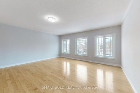 Photo 24 at 31 Black Walnut Crescent, Langstaff, Richmond Hill
