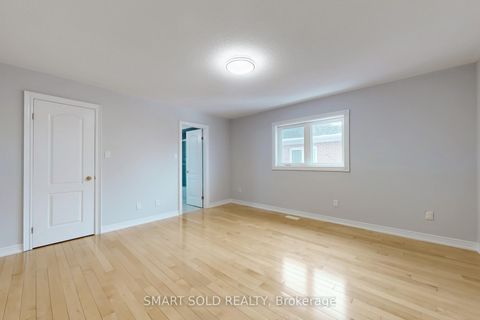 Photo 27 at 31 Black Walnut Crescent, Langstaff, Richmond Hill