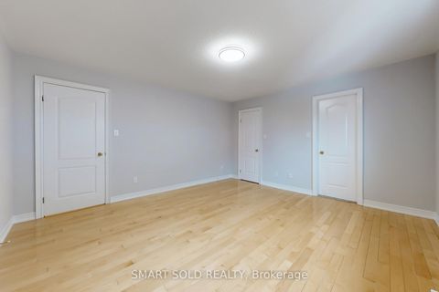 Photo 28 at 31 Black Walnut Crescent, Langstaff, Richmond Hill