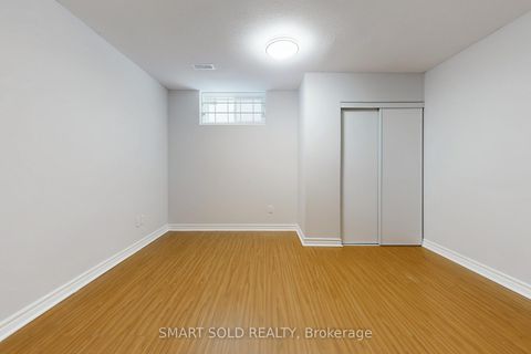 Photo 33 at 31 Black Walnut Crescent, Langstaff, Richmond Hill