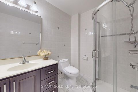Photo 35 at 31 Black Walnut Crescent, Langstaff, Richmond Hill