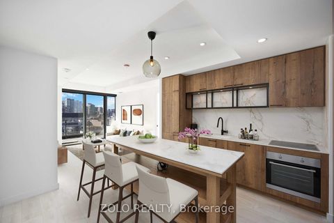 Photo 1 at 25 - 505 Richmond Street W, Waterfront Communities C1, Toronto