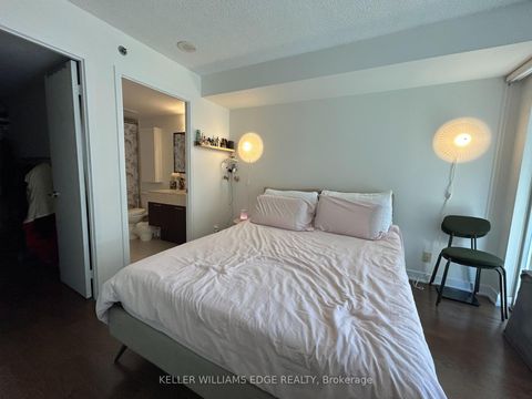 Photo 10 at 331 - 21 Nelson Street, Waterfront Communities C1, Toronto