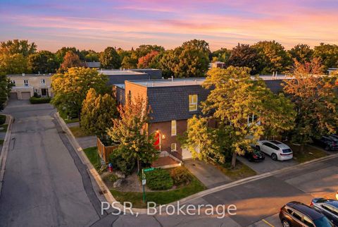 Photo 1 at 2 Powderhorn Mill Way, Windfields, Toronto