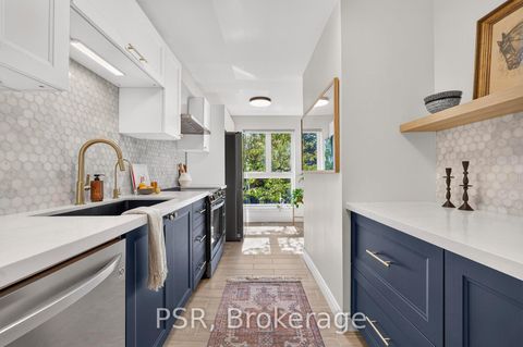 Photo 12 at 2 Powderhorn Mill Way, Windfields, Toronto