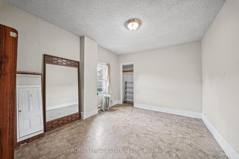 Photo 21 at 112 Baldwin Street, Chinatown, Toronto