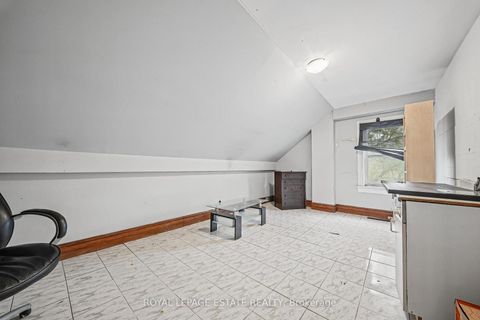 Photo 26 at 112 Baldwin Street, Chinatown, Toronto