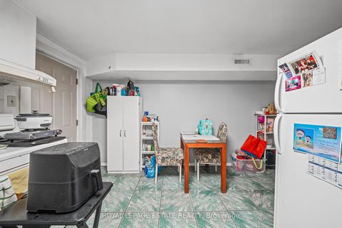Photo 34 at 112 Baldwin Street, Chinatown, Toronto