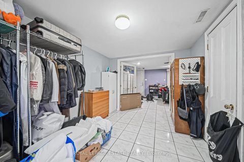 Photo 37 at 112 Baldwin Street, Chinatown, Toronto