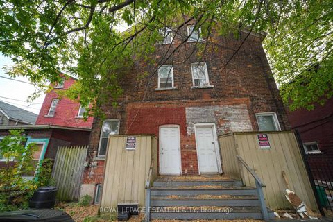 Photo 39 at 112 Baldwin Street, Chinatown, Toronto