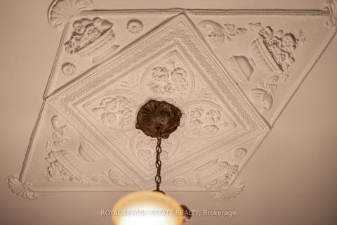 Photo 4 at 110 Baldwin Street, Chinatown, Toronto