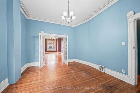 Photo 10 at 110 Baldwin Street, Chinatown, Toronto