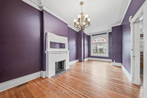 Photo 12 at 110 Baldwin Street, Chinatown, Toronto