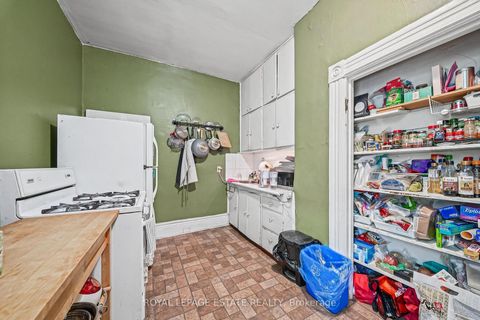 Photo 24 at 110 Baldwin Street, Chinatown, Toronto
