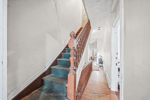 Photo 27 at 110 Baldwin Street, Chinatown, Toronto