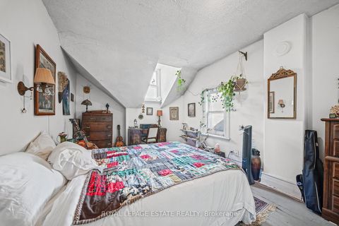 Photo 33 at 110 Baldwin Street, Chinatown, Toronto