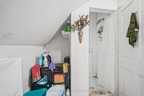 Photo 37 at 110 Baldwin Street, Chinatown, Toronto