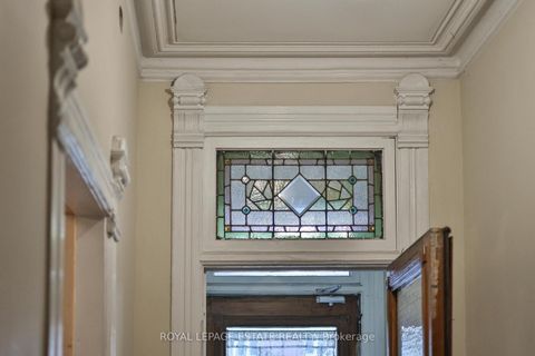 Photo 6 at 110-112 Baldwin Street, Chinatown, Toronto