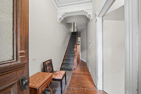 Photo 7 at 110-112 Baldwin Street, Chinatown, Toronto