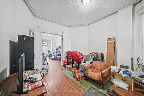 Photo 28 at 110-112 Baldwin Street, Chinatown, Toronto