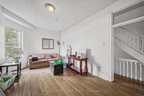 Photo 33 at 110-112 Baldwin Street, Chinatown, Toronto