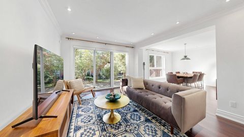 Photo 3 at 40 Snowshoe Mill Way, Windfields, Toronto
