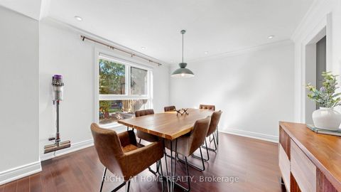 Photo 6 at 40 Snowshoe Mill Way, Windfields, Toronto