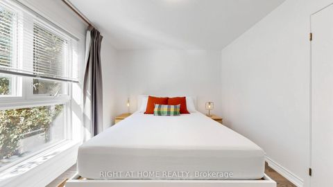Photo 25 at 40 Snowshoe Mill Way, Windfields, Toronto