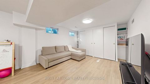 Photo 32 at 40 Snowshoe Mill Way, Windfields, Toronto