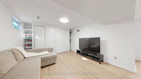 Photo 35 at 40 Snowshoe Mill Way, Windfields, Toronto