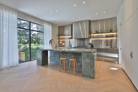 Photo 9 at 127 Yonge Boulevard, Nortown, Toronto