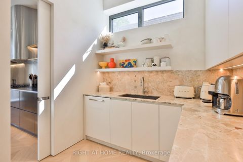 Photo 14 at 127 Yonge Boulevard, Nortown, Toronto