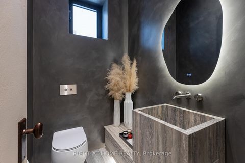 Photo 24 at 127 Yonge Boulevard, Nortown, Toronto