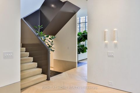 Photo 26 at 127 Yonge Boulevard, Nortown, Toronto