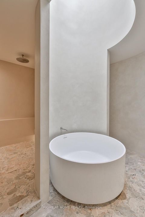 Photo 31 at 127 Yonge Boulevard, Nortown, Toronto