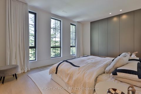 Photo 33 at 127 Yonge Boulevard, Nortown, Toronto