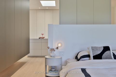 Photo 35 at 127 Yonge Boulevard, Nortown, Toronto