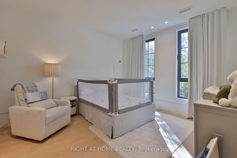 Photo 42 at 127 Yonge Boulevard, Nortown, Toronto