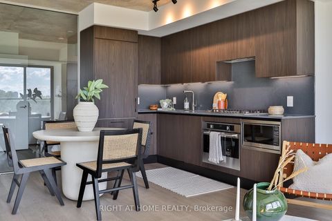 Photo 6 at 524 - 2720 Dundas Street W, Junction Area, Toronto