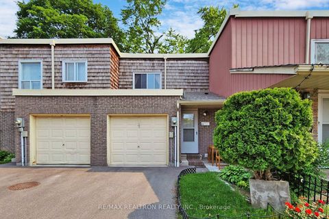 Photo 1 at 83 Thorny Vine Way, Bayview Village, Toronto