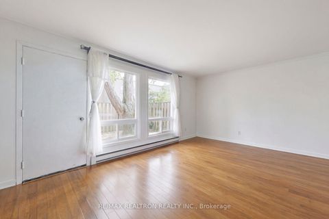 Photo 3 at 83 Thorny Vine Way, Bayview Village, Toronto