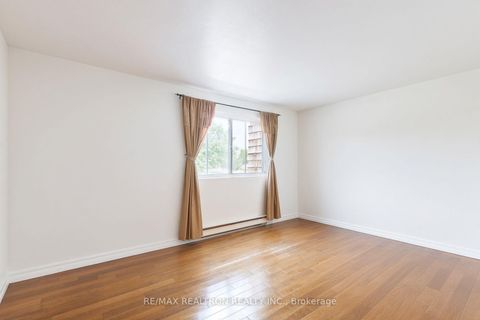Photo 10 at 83 Thorny Vine Way, Bayview Village, Toronto