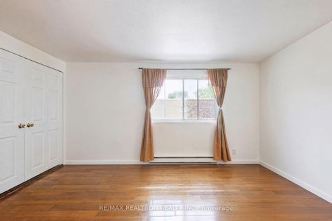Photo 11 at 83 Thorny Vine Way, Bayview Village, Toronto