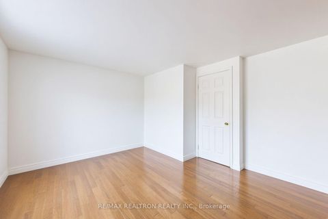Photo 12 at 83 Thorny Vine Way, Bayview Village, Toronto