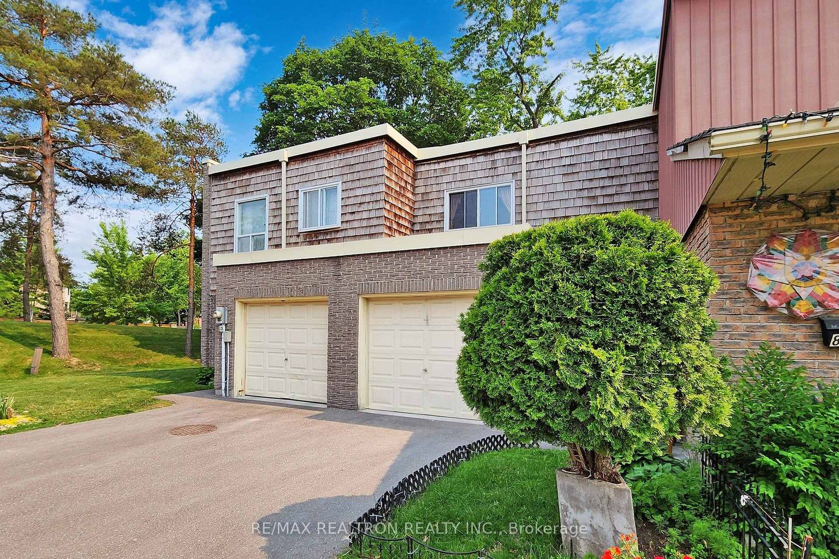 83 Thorny Vine Way, Bayview Village, Toronto 