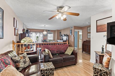 Photo 6 at 722 - 65 Scadding Avenue, Waterfront Communities C8, Toronto